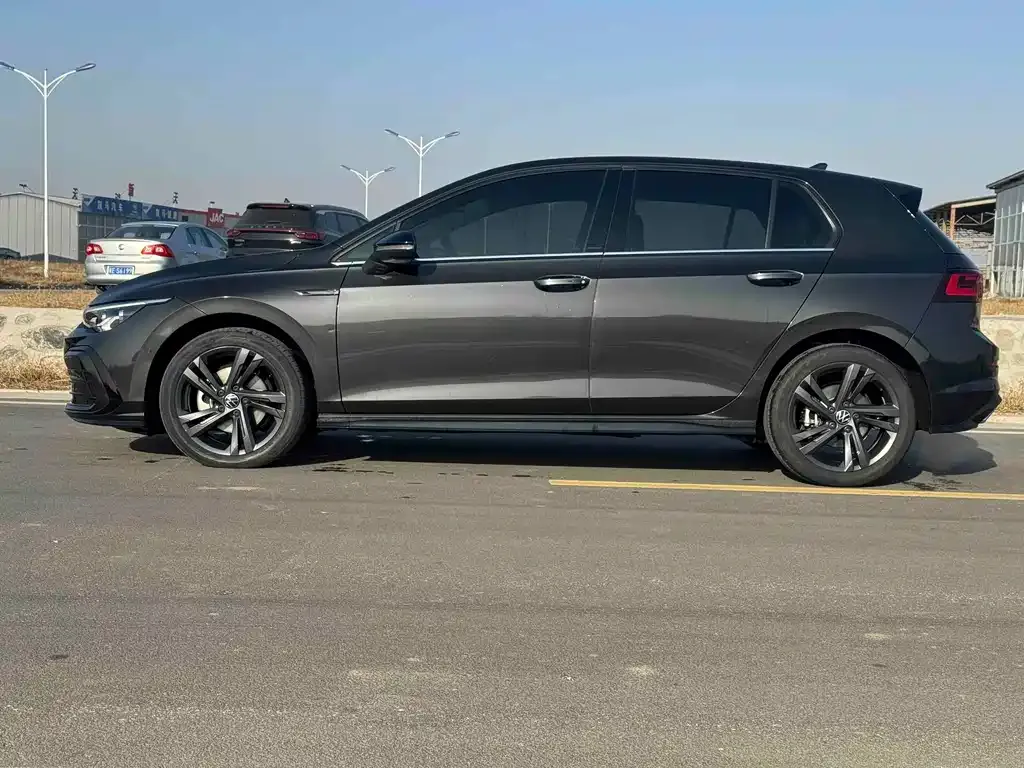 Volkswagen Golf 2022 из CN, фото 8