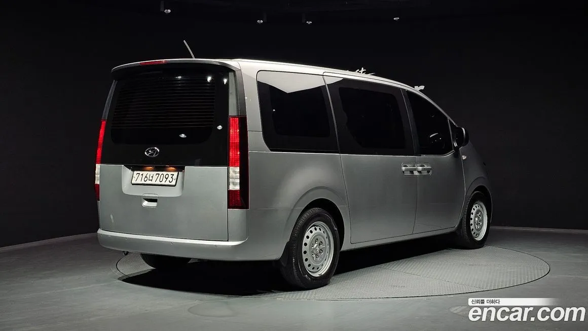 Hyundai Staria — фото 2
