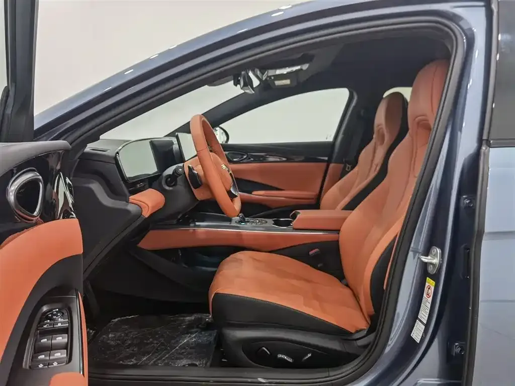 BYD Seal — фото 10