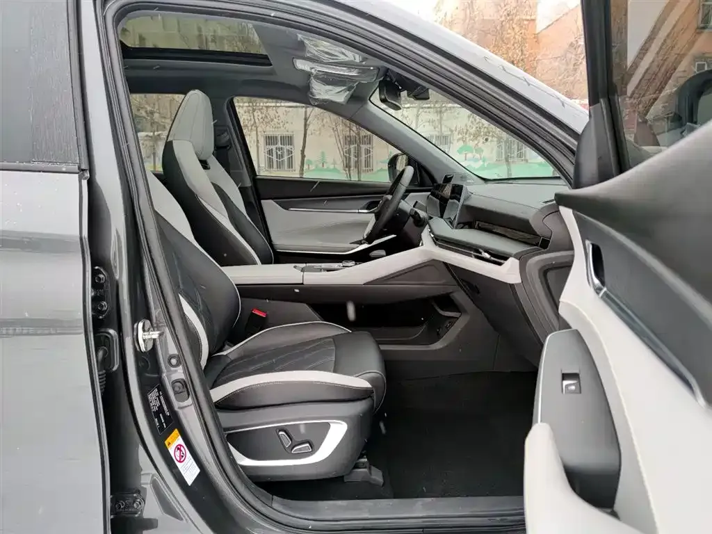 Changan CS75PLUS — фото 9