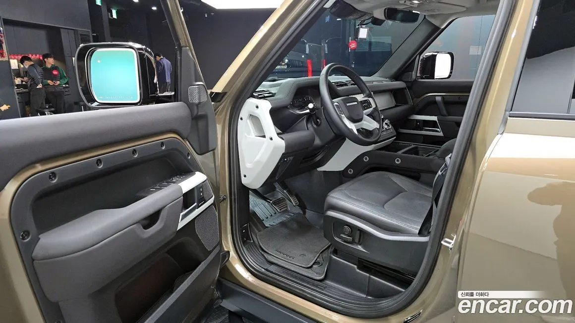 Land Rover Defender 2023 из KR, фото 8