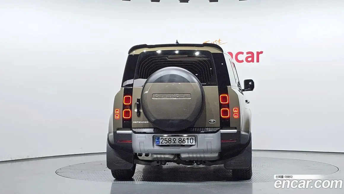 Land Rover Defender 2023 из KR, фото 3