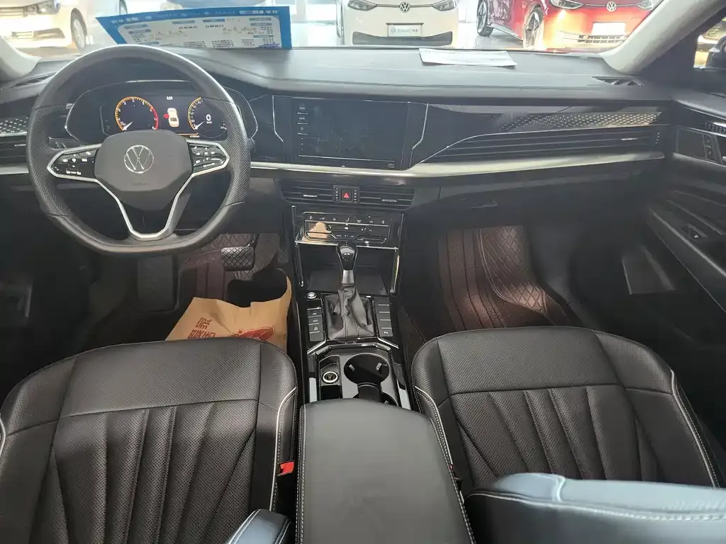 Volkswagen Passat 2024 из CN, фото 7