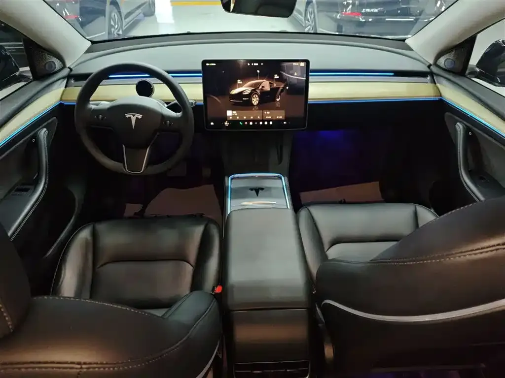 Tesla Model Y — фото 5