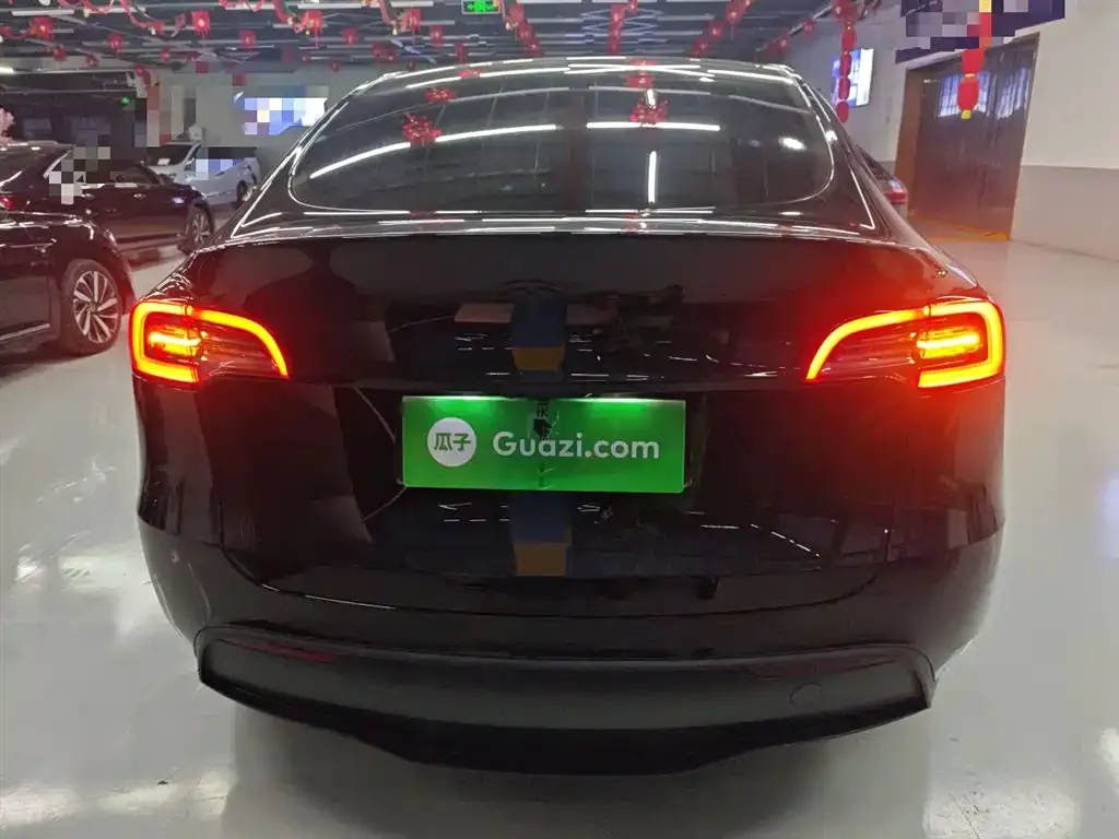 Tesla Model Y — фото 6