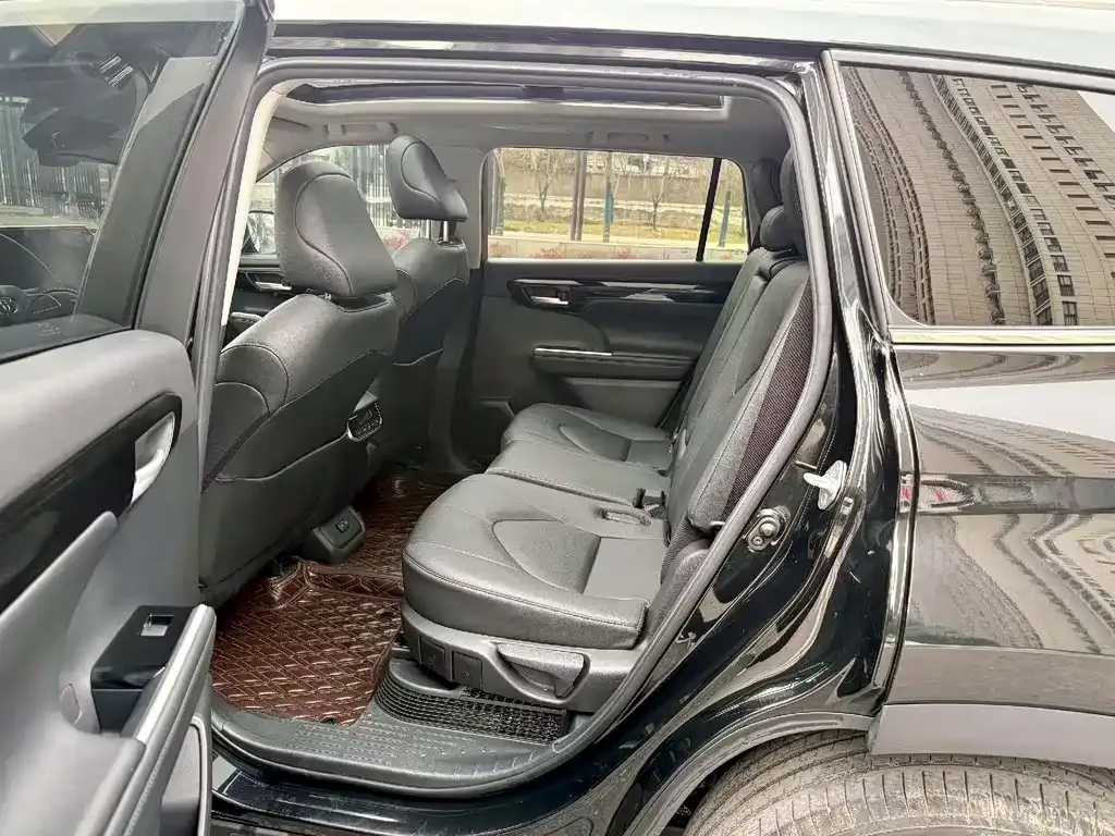 Toyota Highlander 2022 из CN, фото 2