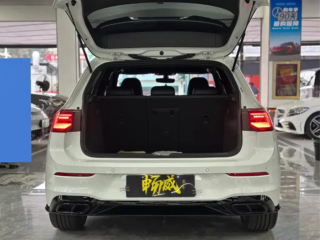 Volkswagen Golf 2023 из CN, фото 6