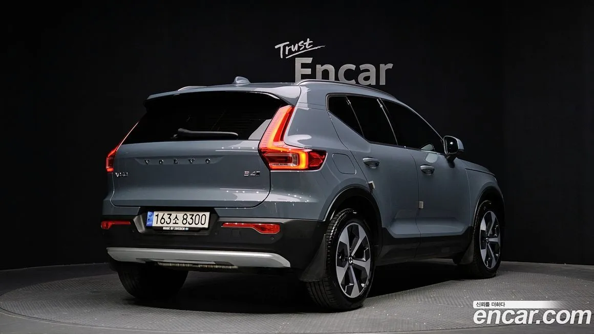 Volvo XC40 — фото 2
