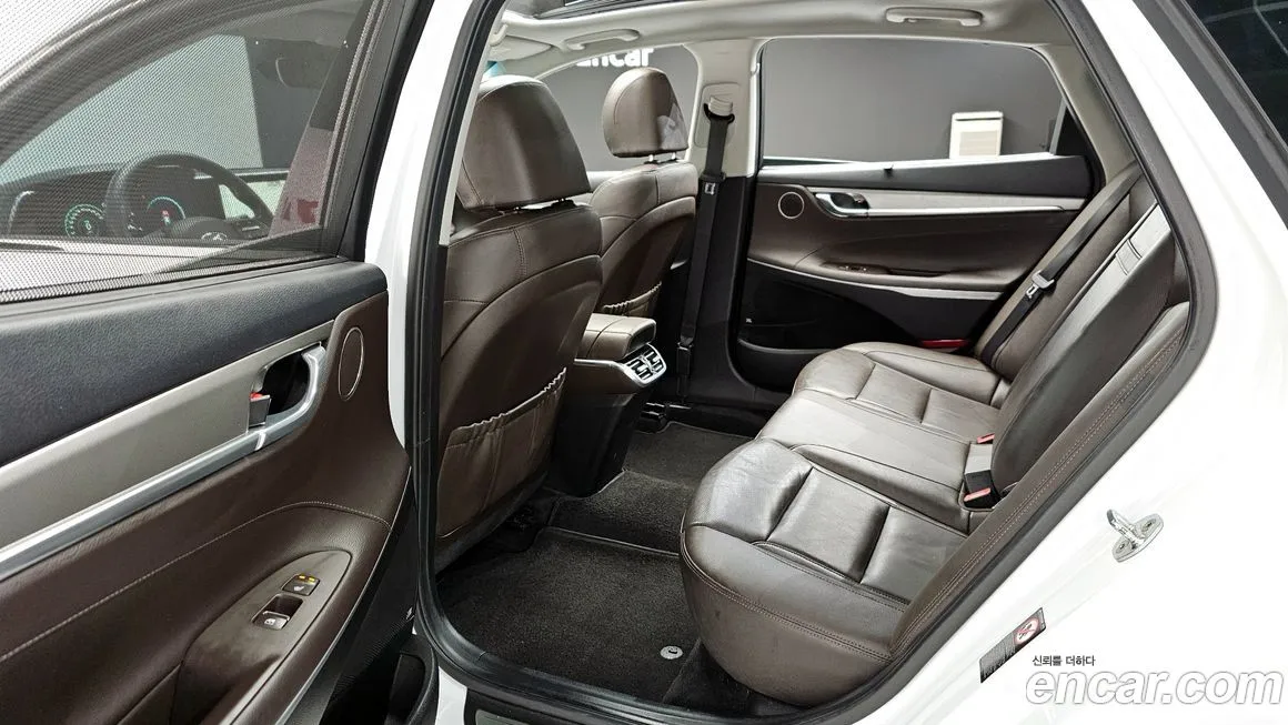 Hyundai Grandeur — фото 10