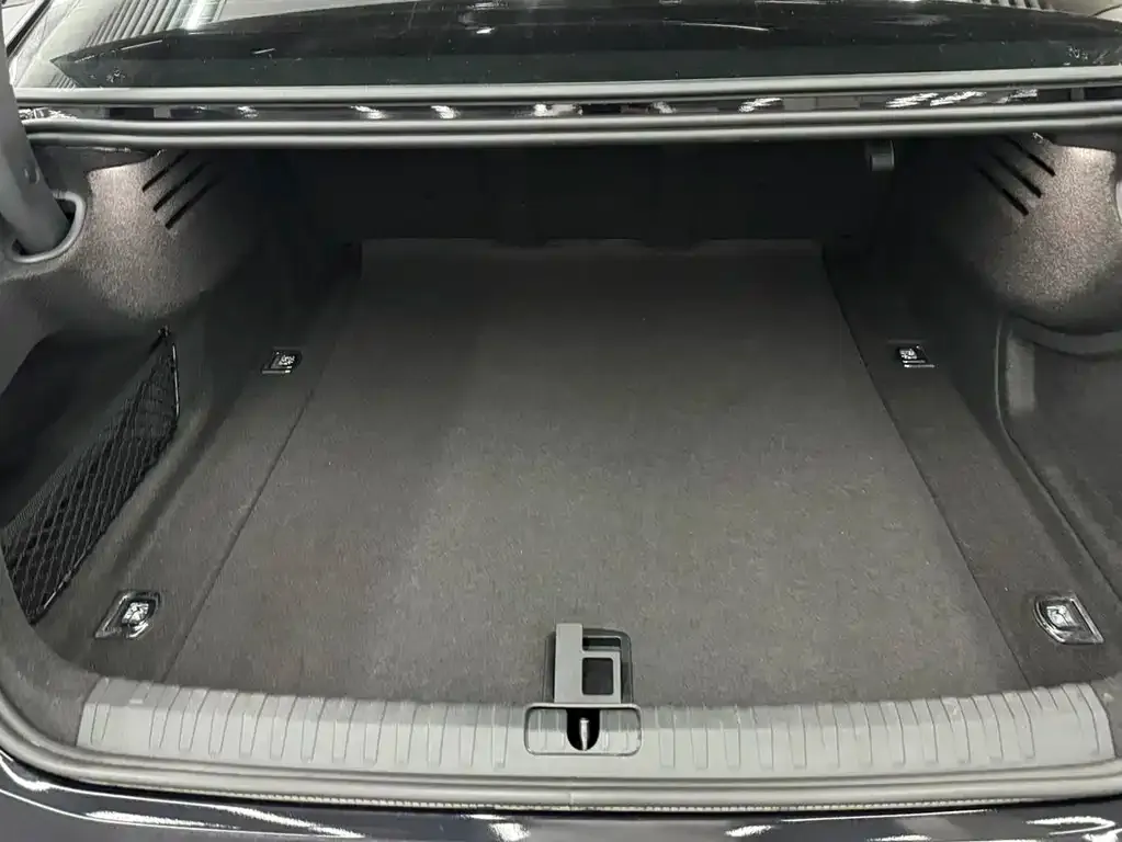 Audi A7L 2024 из CN, фото 3