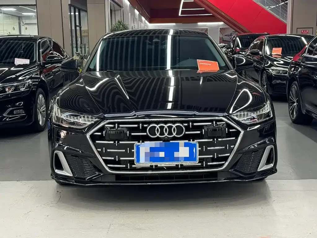 Audi A7L 2024 из CN, фото 5