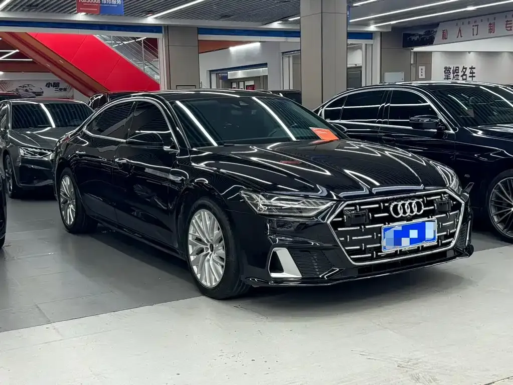 Audi A7L 2024 из CN, фото 9
