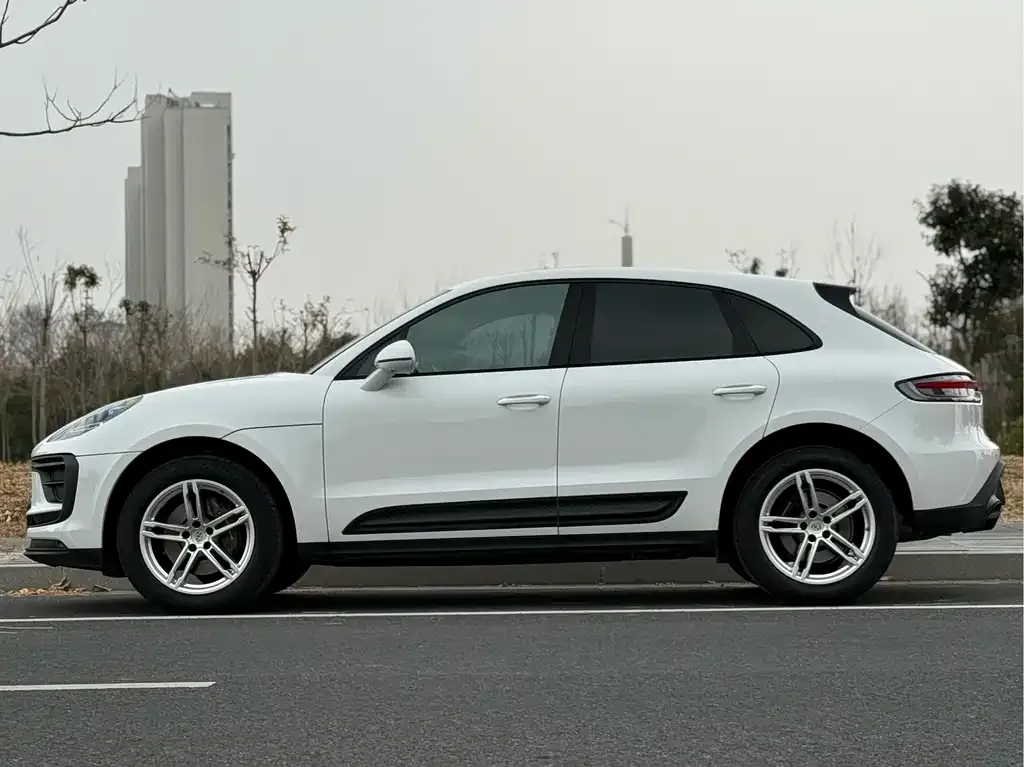 Porsche Macan — фото 7