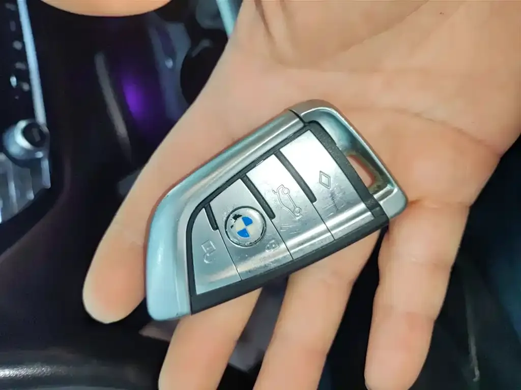BMW 5 Series New Energy — фото 7