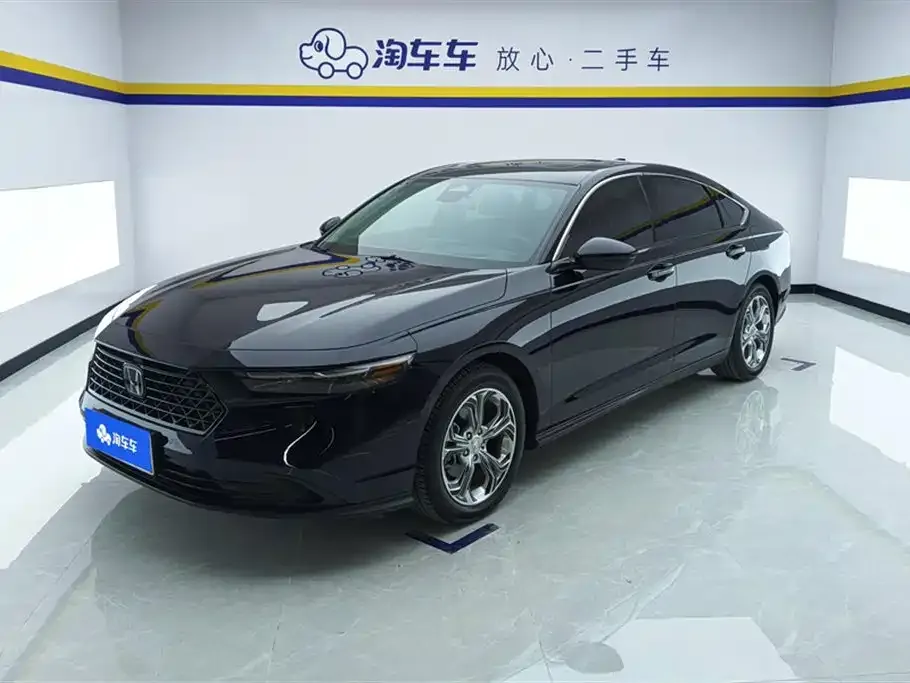 Honda Accord — фото 1