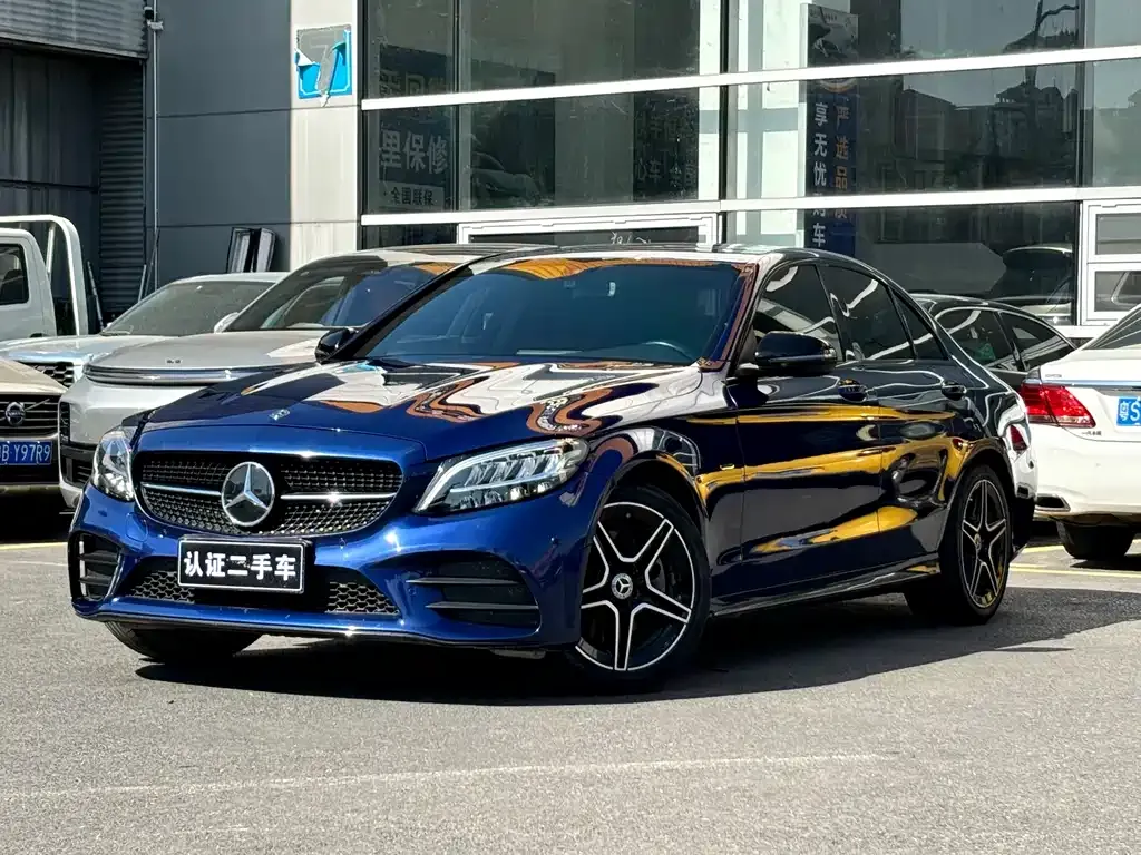 Mercedes-Benz C-Class — фото 1