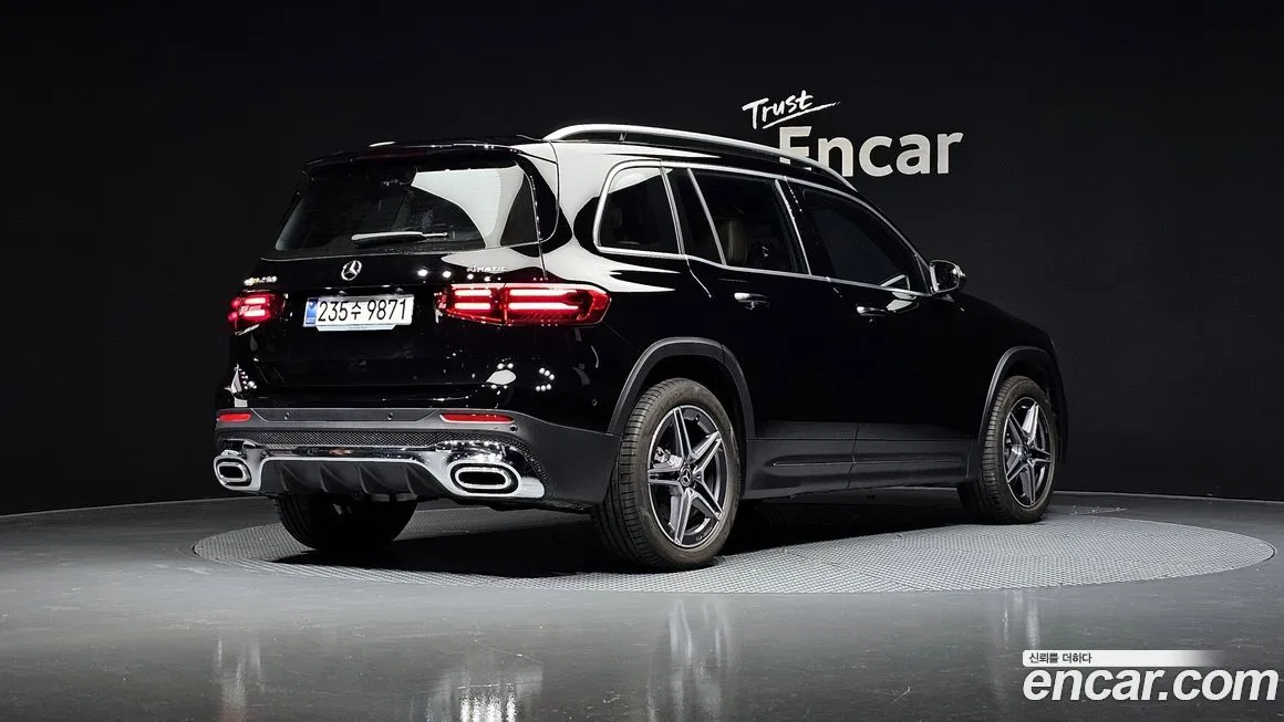 Mercedes-Benz GLB-Class — фото 4