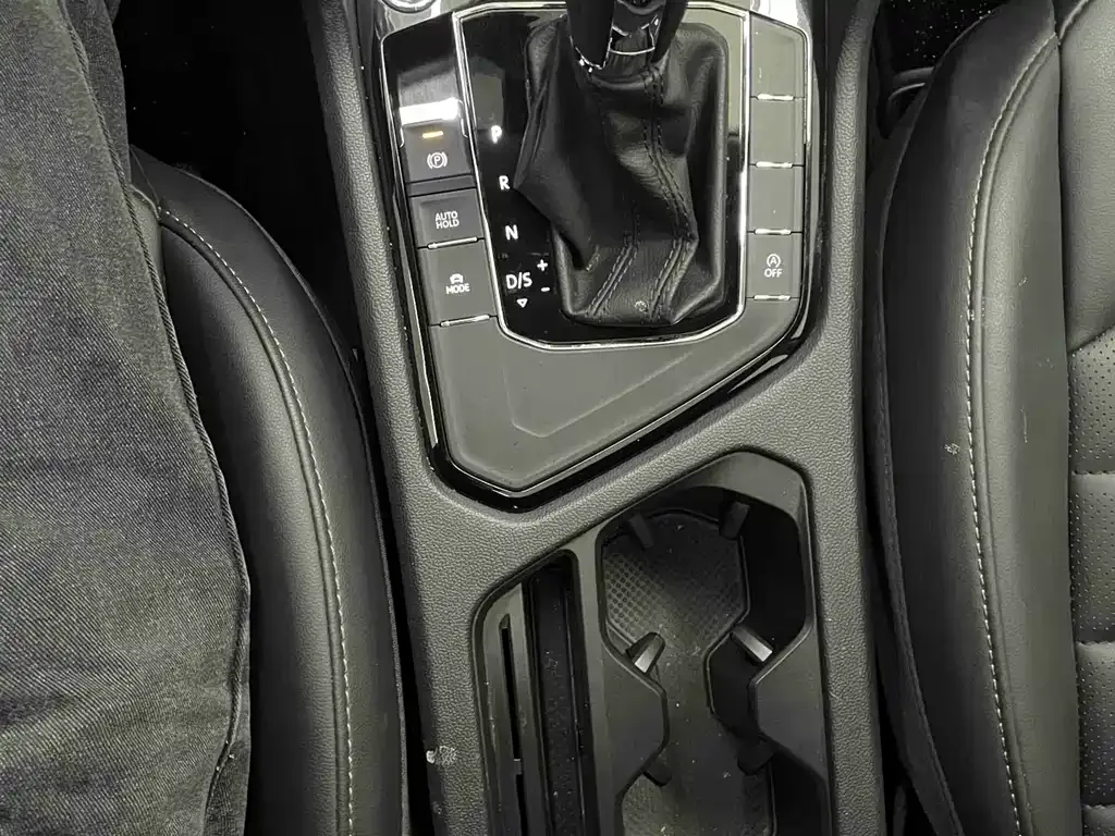 Volkswagen Tharu 2022 из CN, фото 10