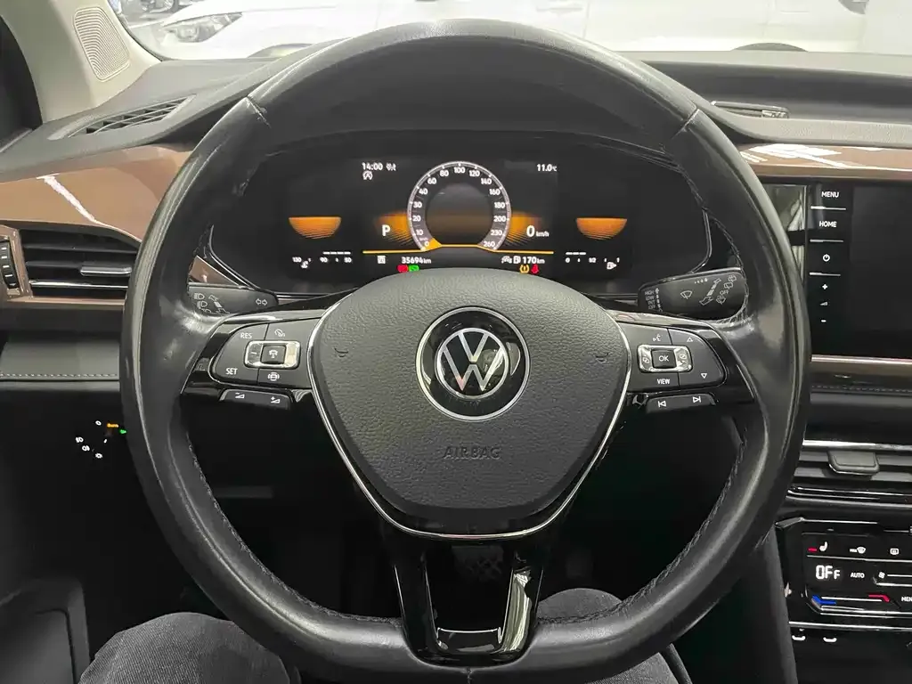Volkswagen Tharu 2022 из CN, фото 8