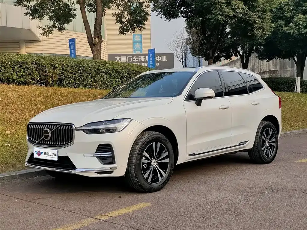Volvo XC60 2024 из CN, фото 1