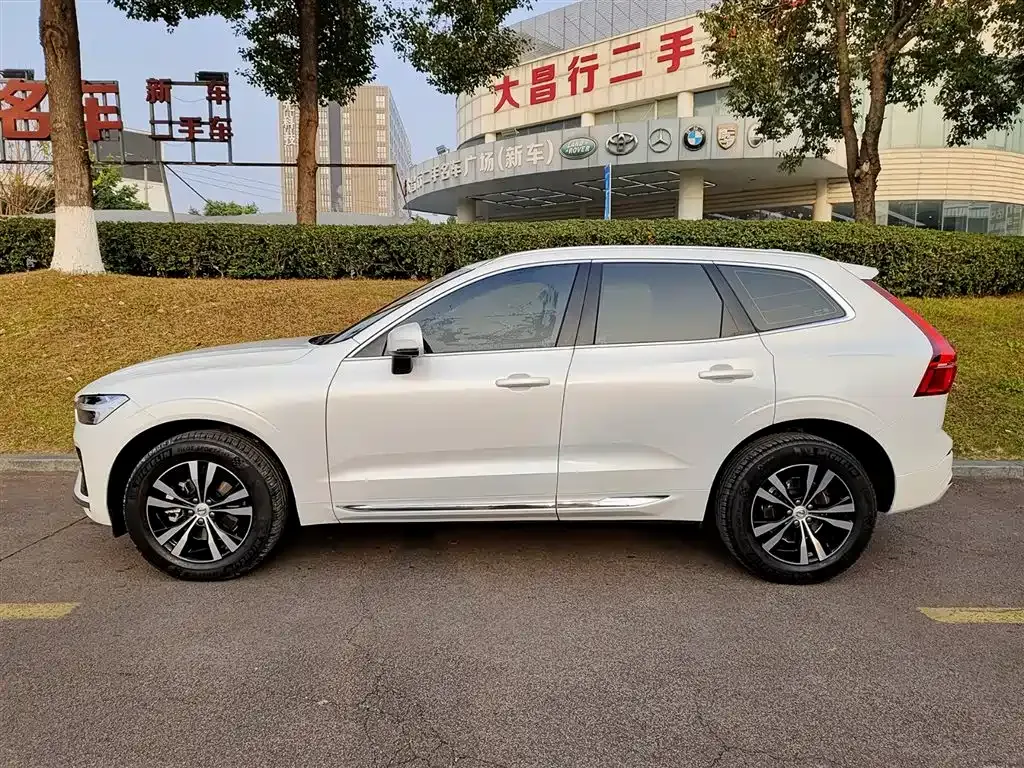 Volvo XC60 2024 из CN, фото 8