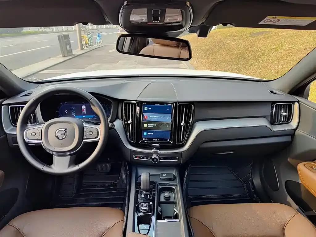 Volvo XC60 2024 из CN, фото 3