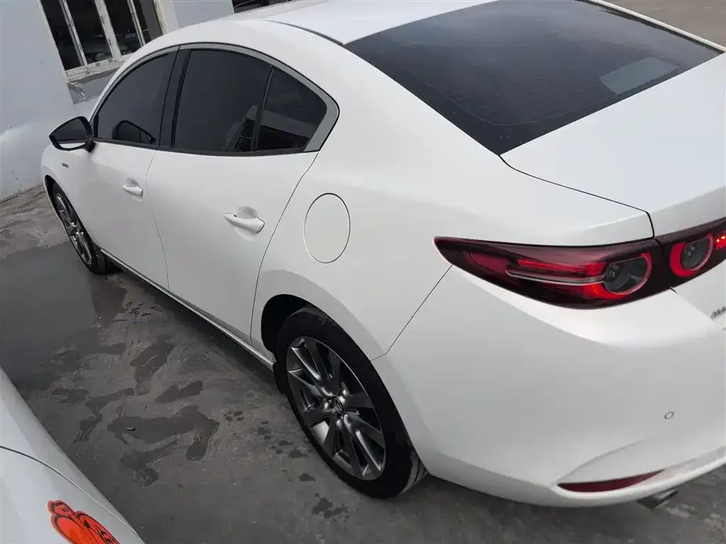 Mazda 3 Axela — фото 2