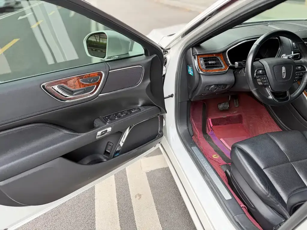 Lincoln Continental 2021 из CN, фото 3