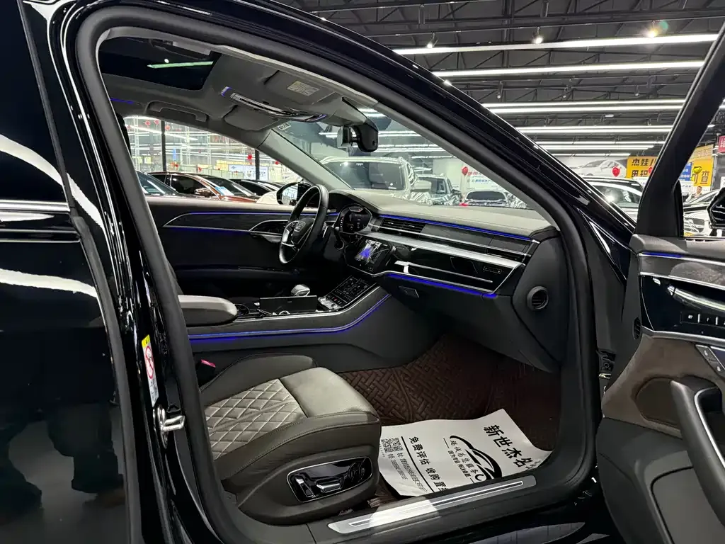 Audi A8 2023 из CN, фото 6