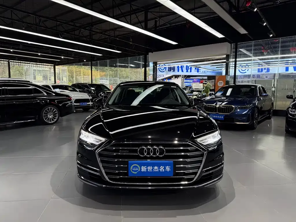 Audi A8 2023 из CN, фото 2