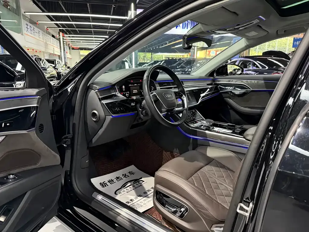 Audi A8 2023 из CN, фото 4