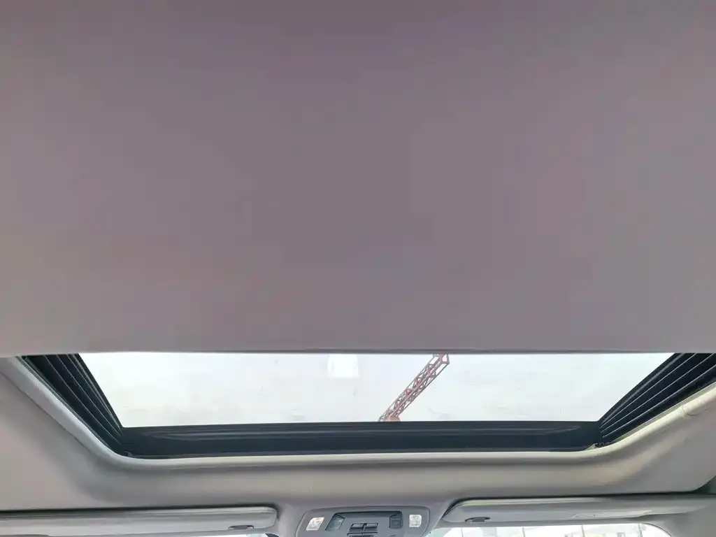 Toyota Granvia — фото 10