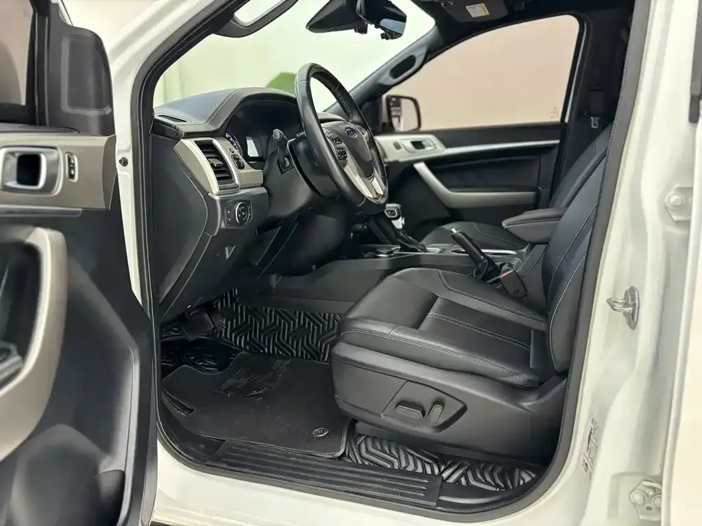Ford Everest 2021 из CN, фото 9