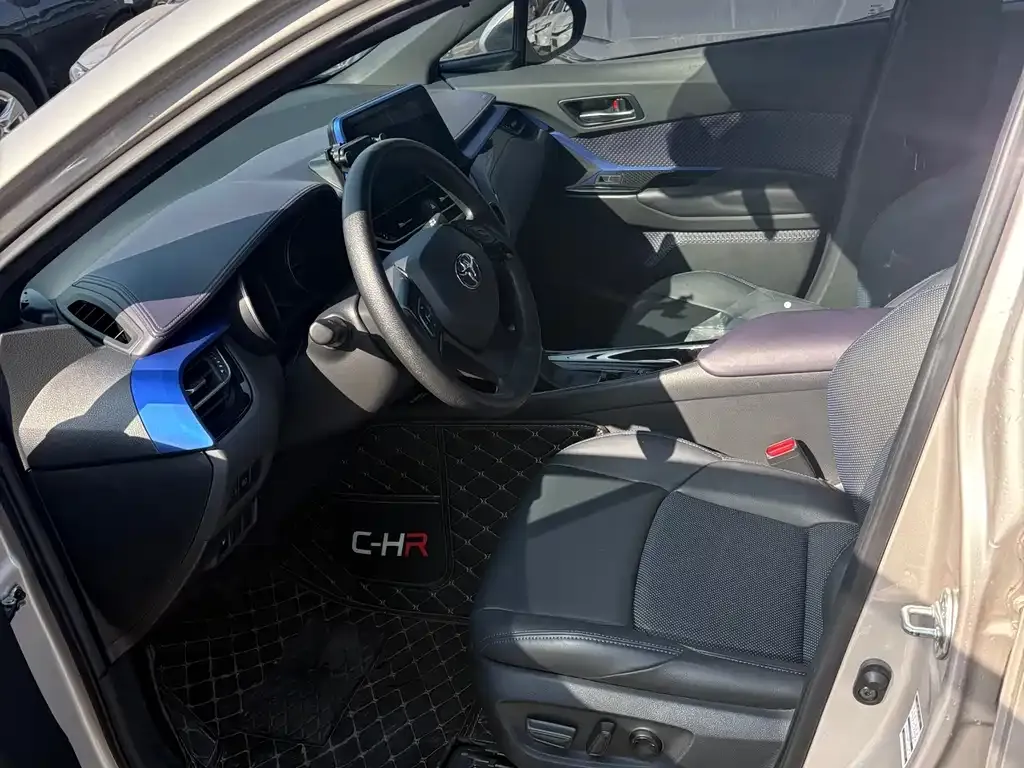 Toyota C-HR 2021 из CN, фото 5