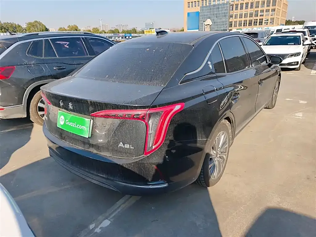 Hongqi E-QM5 — фото 8