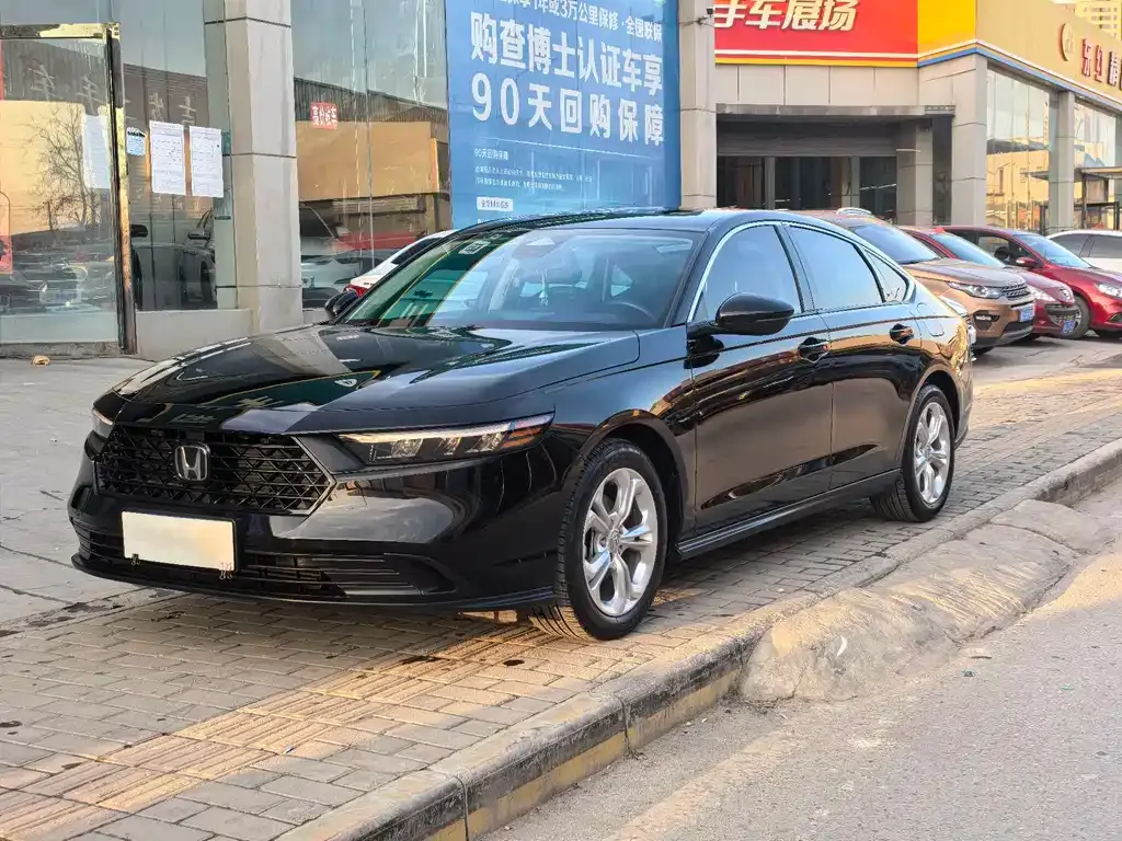 Honda Accord — фото 1