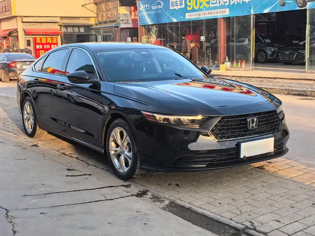Honda Accord — фото 8