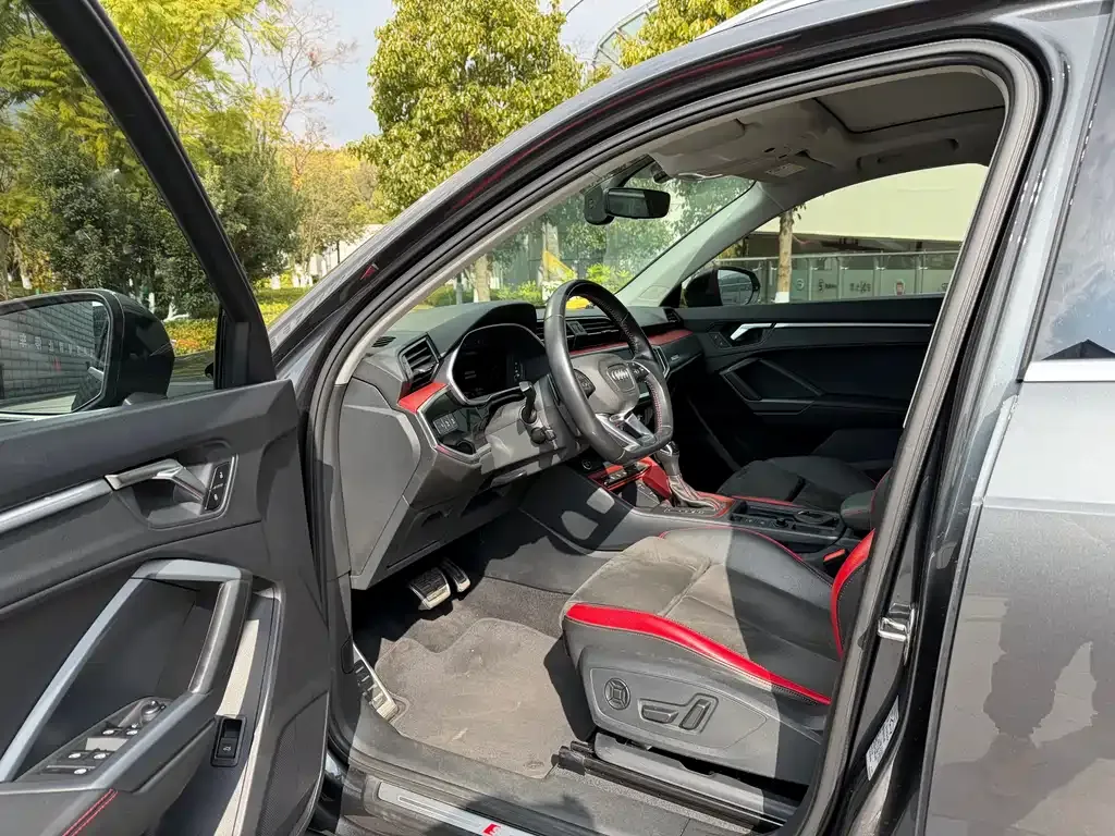 Audi Q3 2022 из CN, фото 10