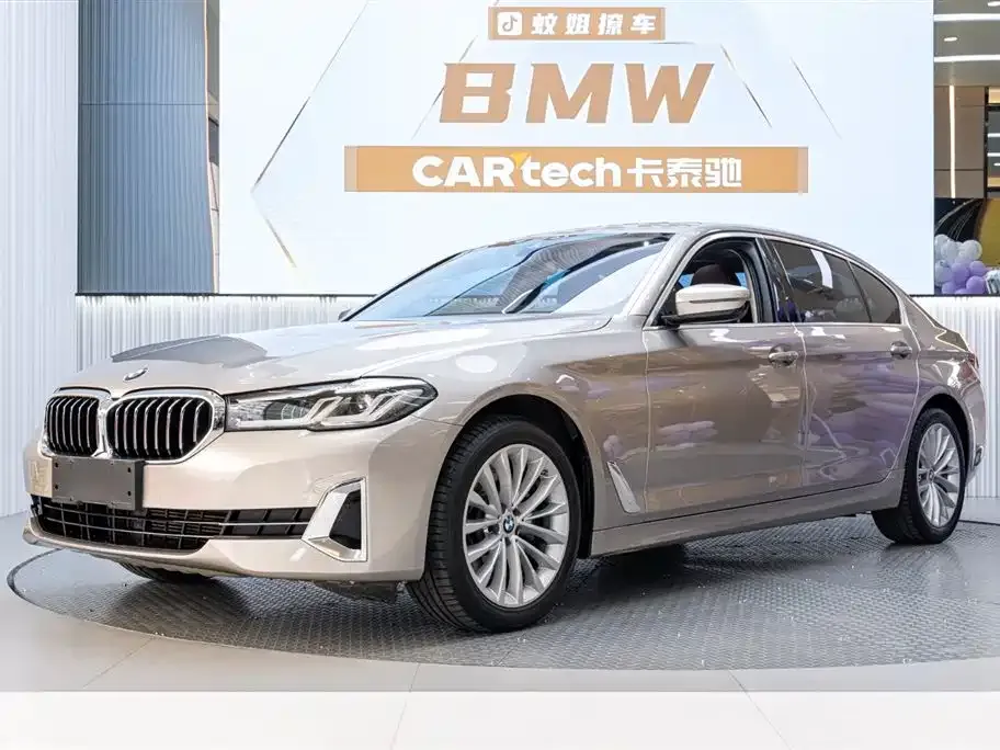 BMW 5 Series — фото 1