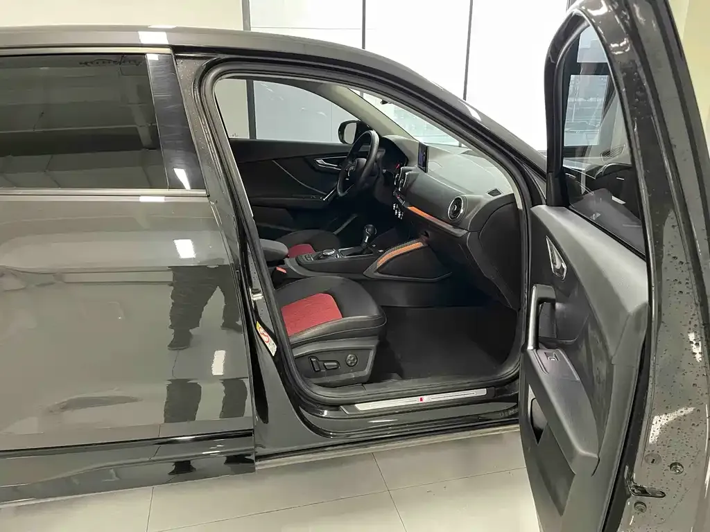 Audi Q2L 2021 из CN, фото 3