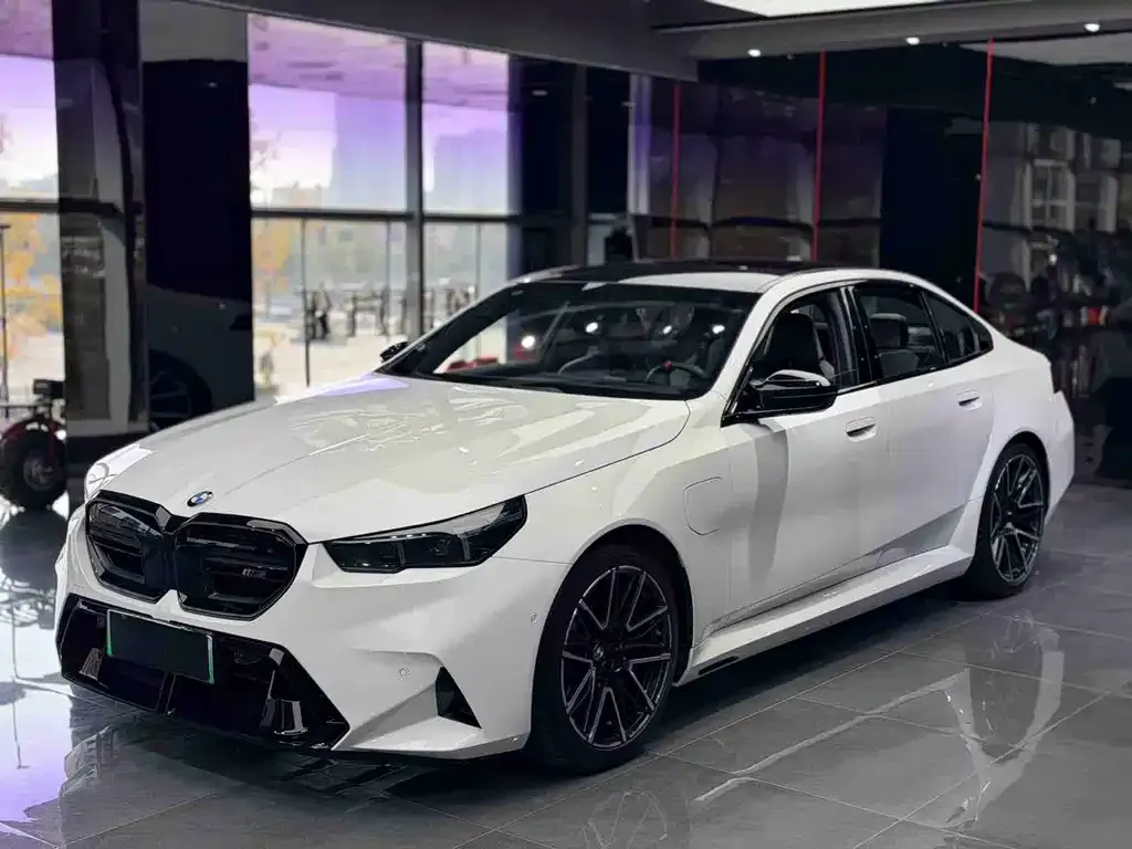 BMW M5 New Energy 2025 из CN, фото 1