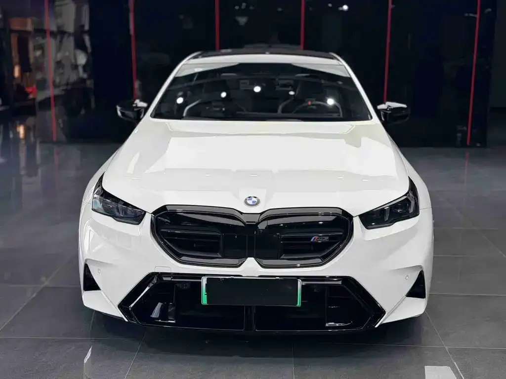 BMW M5 New Energy 2025 из CN, фото 5