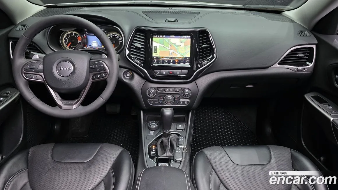 Jeep Cherokee — фото 6