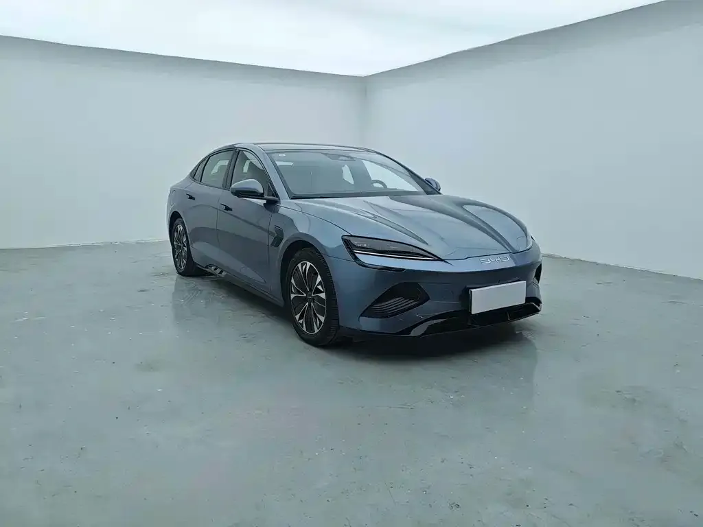 BYD Seal — фото 3