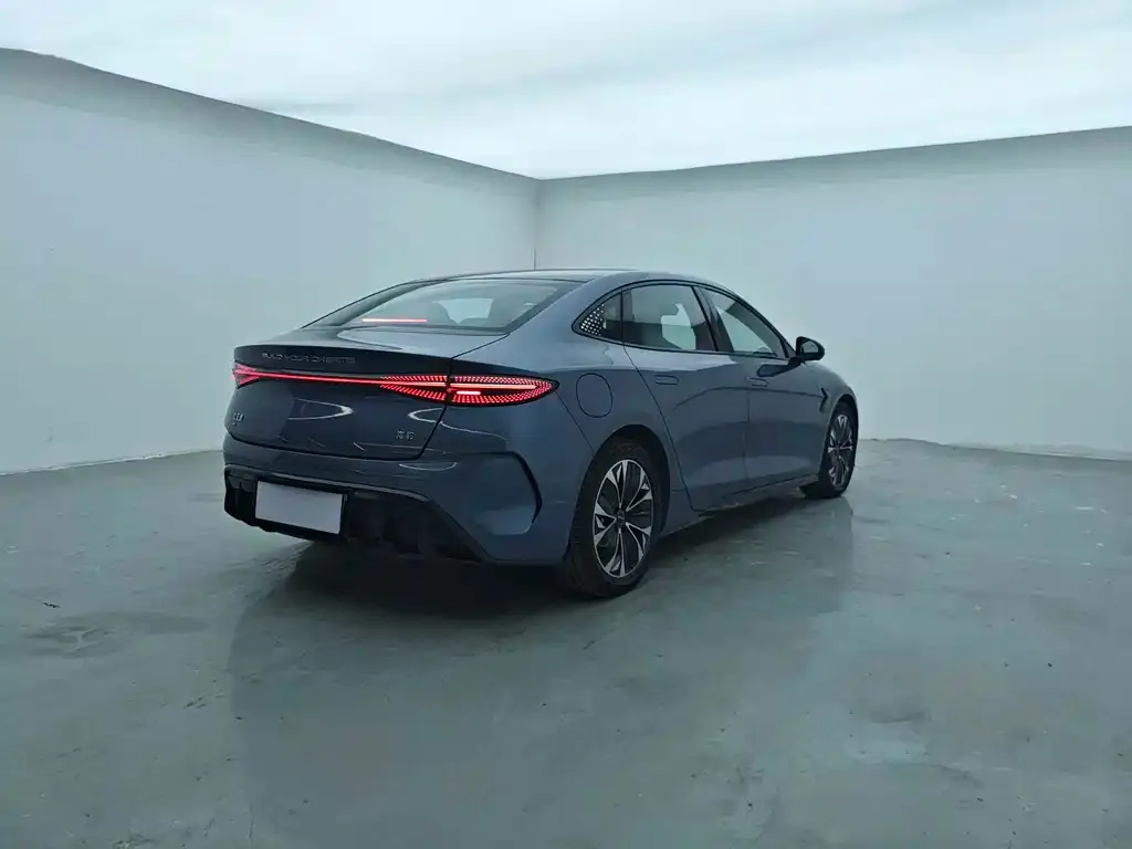 BYD Seal — фото 6
