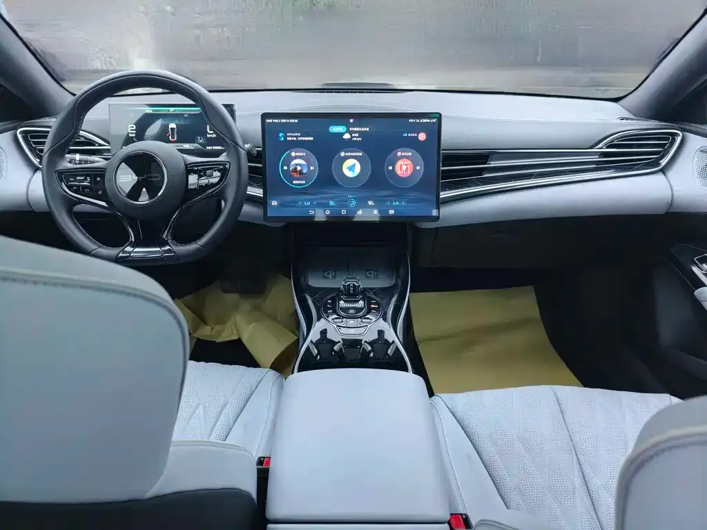 BYD Seal — фото 8