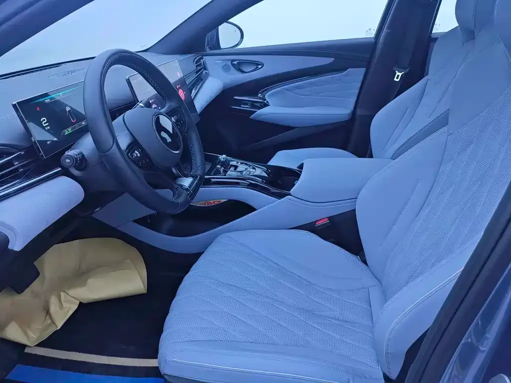 BYD Seal — фото 9