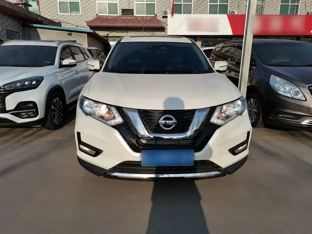 Nissan X-Trail — фото 10