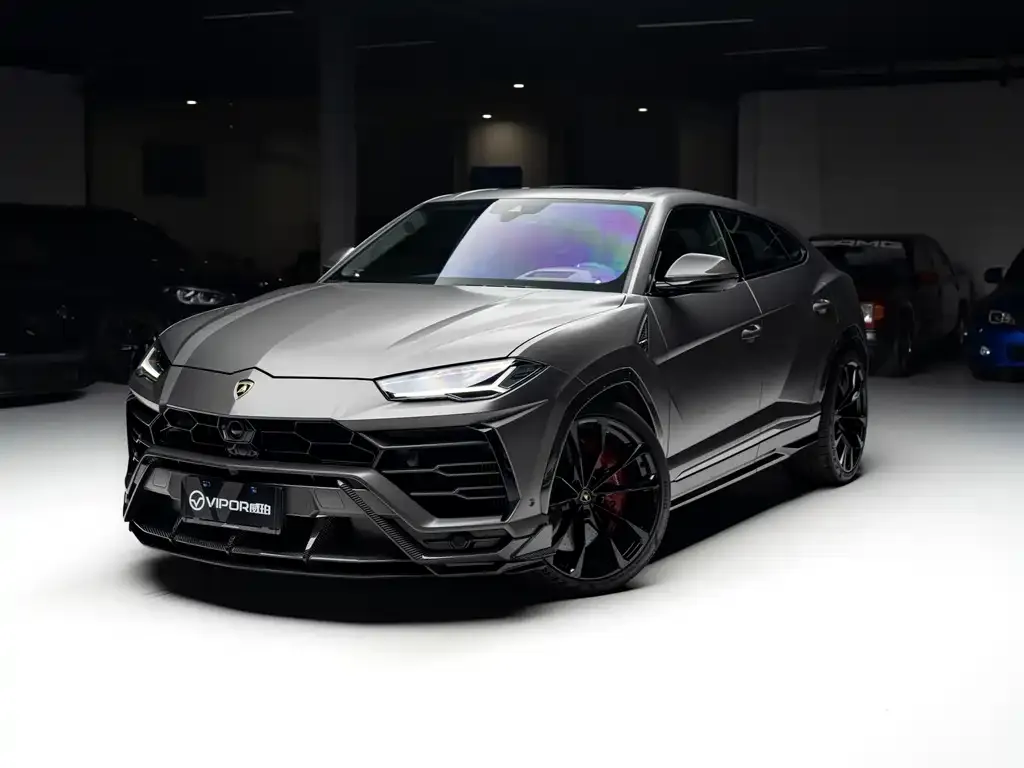 Lamborghini Urus — фото 1