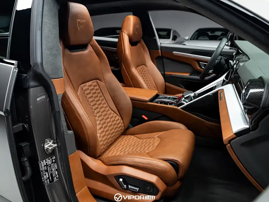 Lamborghini Urus — фото 10